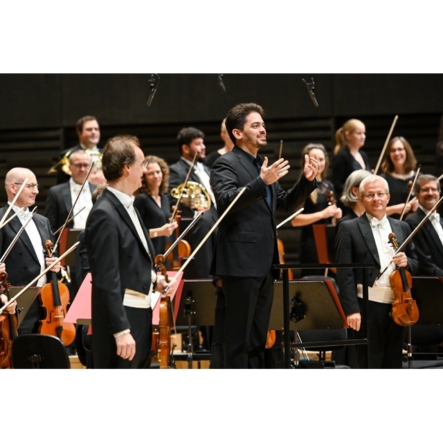 ラハフ・シャニ指揮ミュンヘン・フィル、チョ・ソンジンをソリストに迎えた来日公演を開催