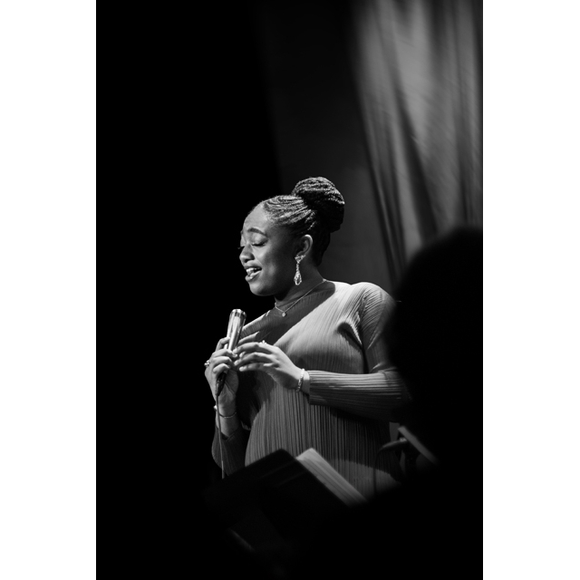サマラ・ジョイ、初のライヴ作品『Live At The Blue Note L.A.』を発表