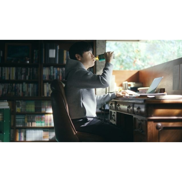 バカリズム出演、キリン「ヘルシア」のCMで流れる曲は?