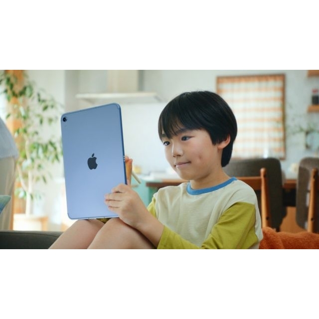 「ドコモ未来ミュージアム」のCM「brothers」篇で流れる曲は?