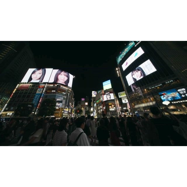 新たな坂道グループ“青葉坂46”、渋谷スクランブル交差点ビジョン13面ジャック生配信映像公開 Xトレンド1位