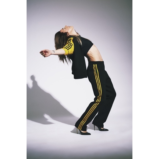 メラニーC、新作アルバムより“毎日が金曜日の夜”と盛り上げる「Attitude」をリリース