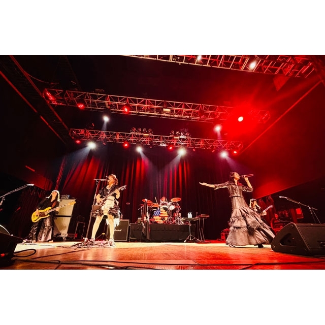 BAND-MAID、ワールド・ツアー北米公演にてINCUBUSメンバーやTHE WARNINGメンバーとコラボ