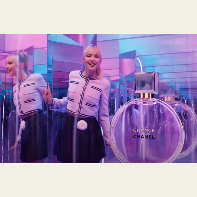 シャネルの香水「チャンス」のCMで香水を追いかける可愛らしい女性は?